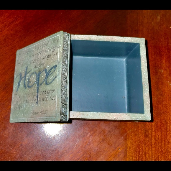Small “Hope” Jewelry / Stash Box - Picture 4 of 6